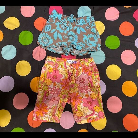 LOT of 3 Girls Clothes, size 3T. (B29) - Picture 3 of 3